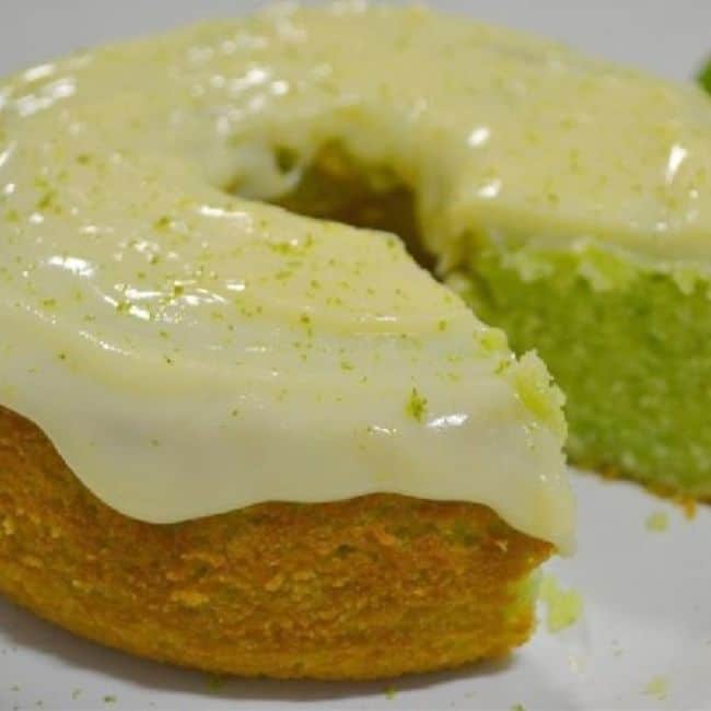 Bolo Verde com Massa Pronta