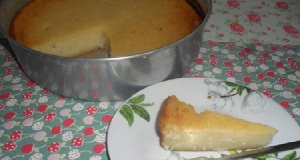 Bolo de Mandioca com Coco de Liquidificador
