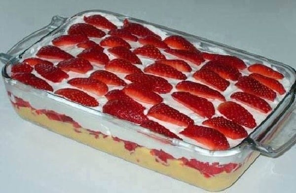 Torta Gelada de Morango