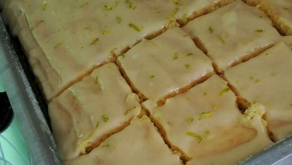 Bolo de Laranja com Cobertura