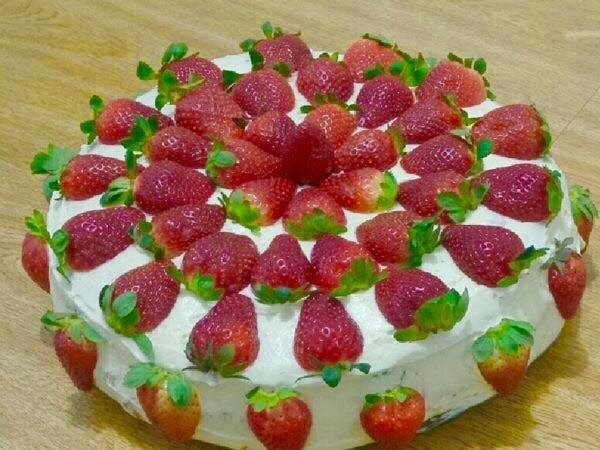 Bolo de Morango Para Festas