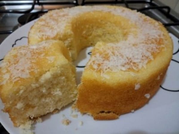Bolo de Coco Nevado