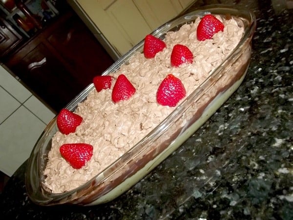 Torta de Brigadeiro Branco com Morango