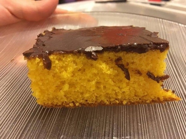 Bolo de Cenoura Tradicional (da Cobertura Quebradiça)