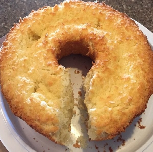 Bolo de Aipim com Coco de Liquidificador