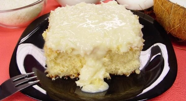 Bolo de Leite de Coco Macio