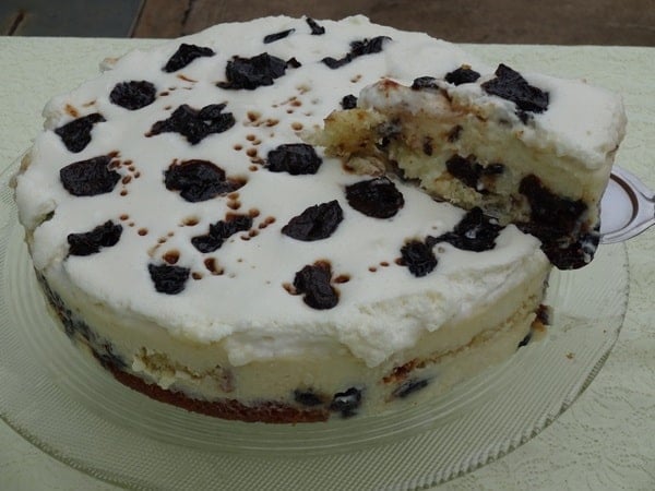 Torta de Coco com Ameixa