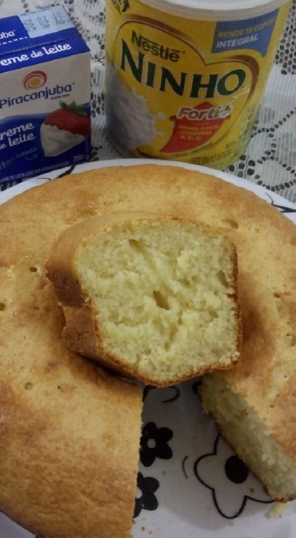 Bolo de Leite Ninho com Creme de Leite