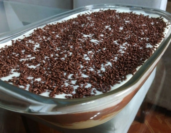 Pavê de Chocolate com Creme Branco
