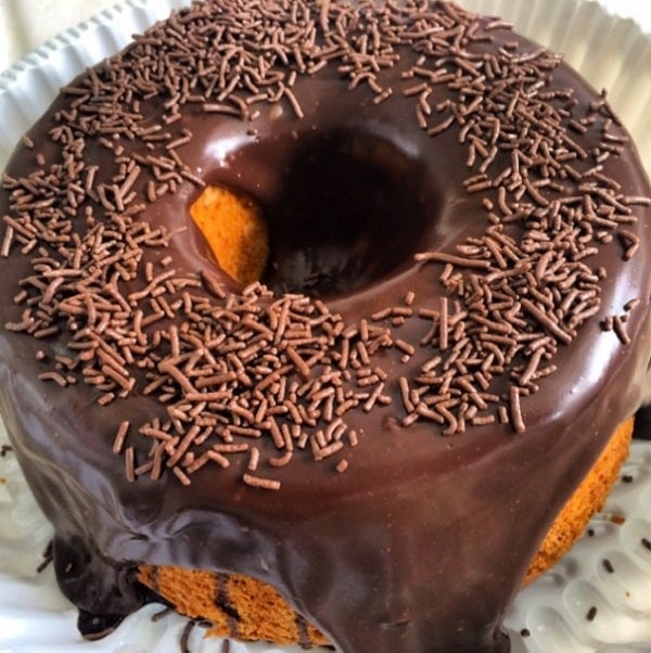 Bolo de Cenoura com Calda e Cobertura de Chocolate