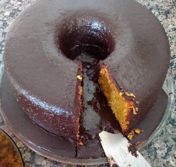 Bolo de Cenoura com Cobertura de Chocolate Durinha