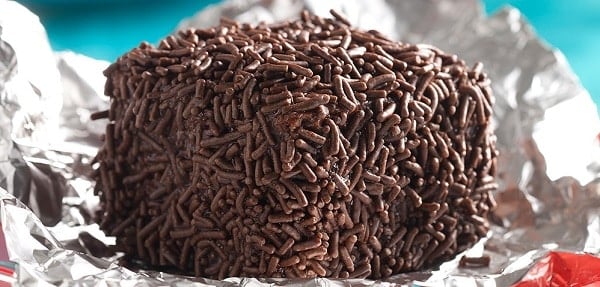 Bolo Gelado de Chocolate e Leite Condensado