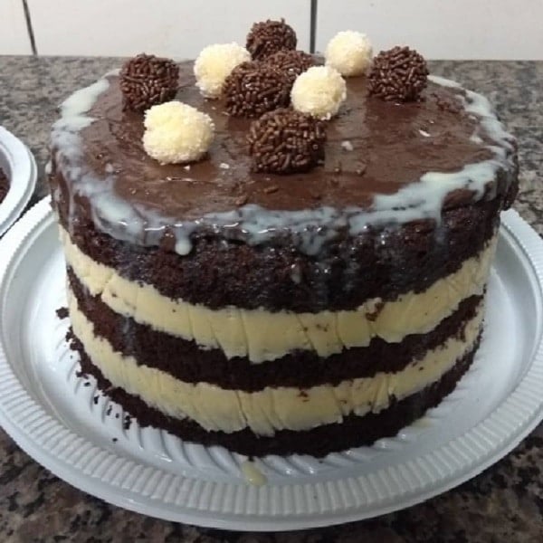 Bolo Prestígio de Aniversário