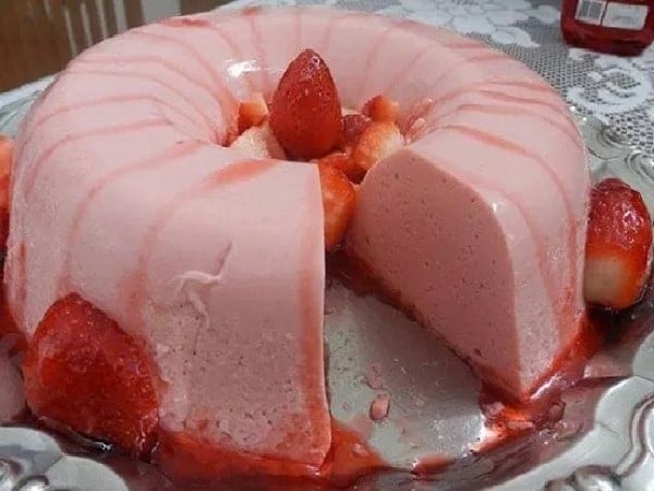 Mousse de Morango com Iogurte