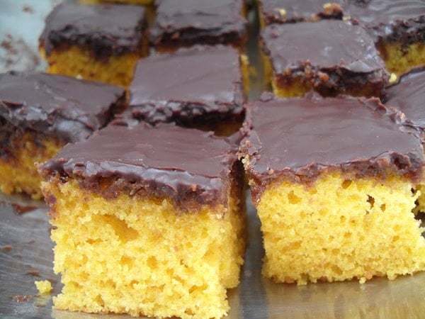 Quadradinhos de Bolo de Cenoura