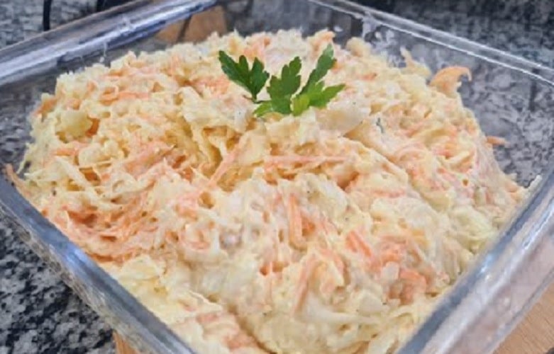 Salada de Repolho com Maionese e Cenoura