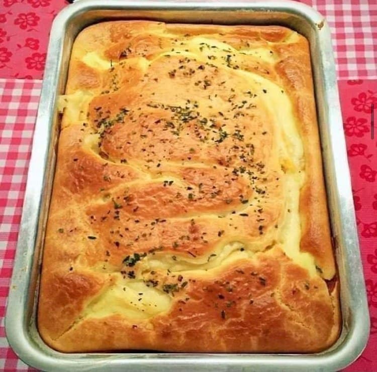 A Torta de Frango de Liquidificador da Vovó tem gostinho de infância. Faça hoje mesmo e confira!