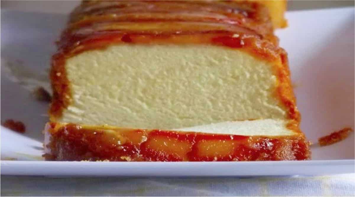 Bolo de banana super fácil todo feito no liquidificador que até criança consegue fazer