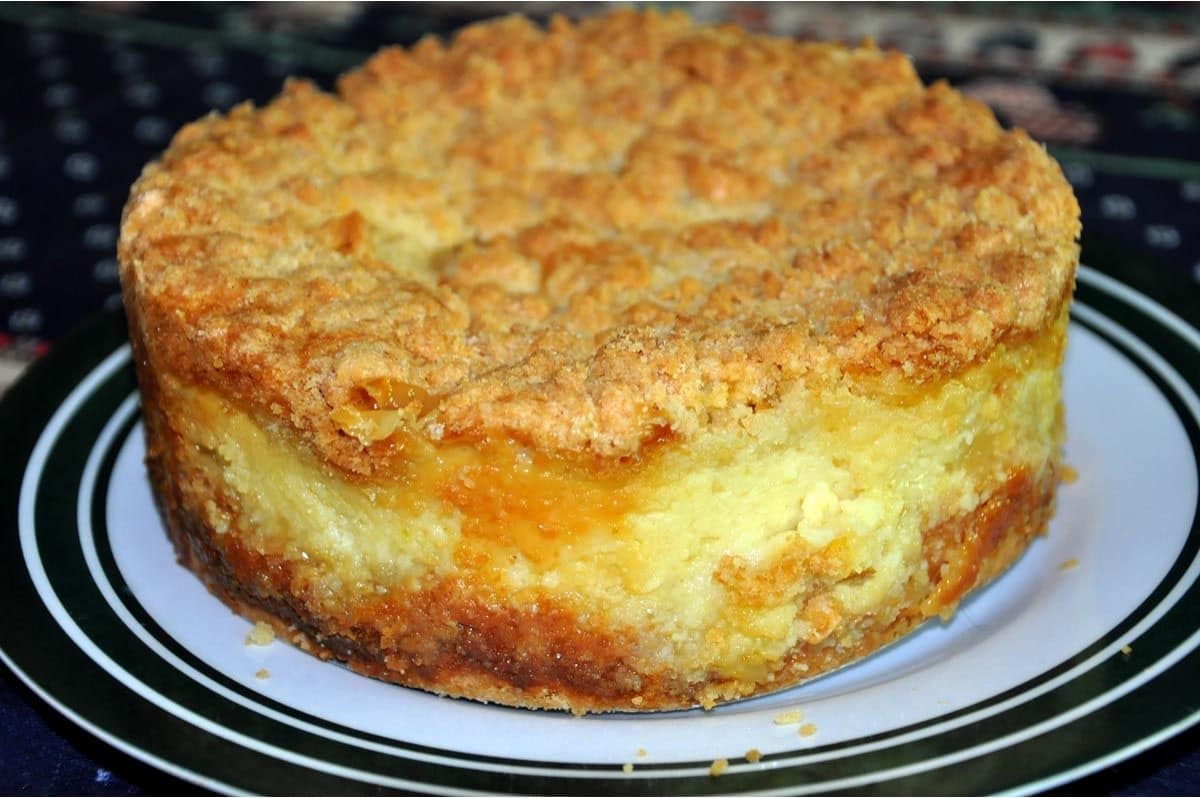 Bolo farofa com recheio cremoso para a sua sobremesa de hoje