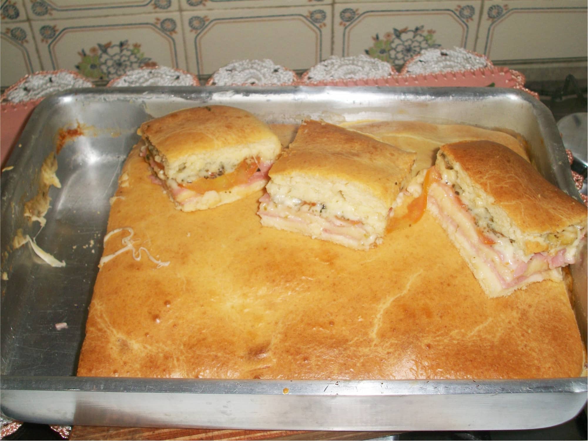 Torta de pizza deliciosa, fácil de fazer e perfeita para o lanche faça hoje