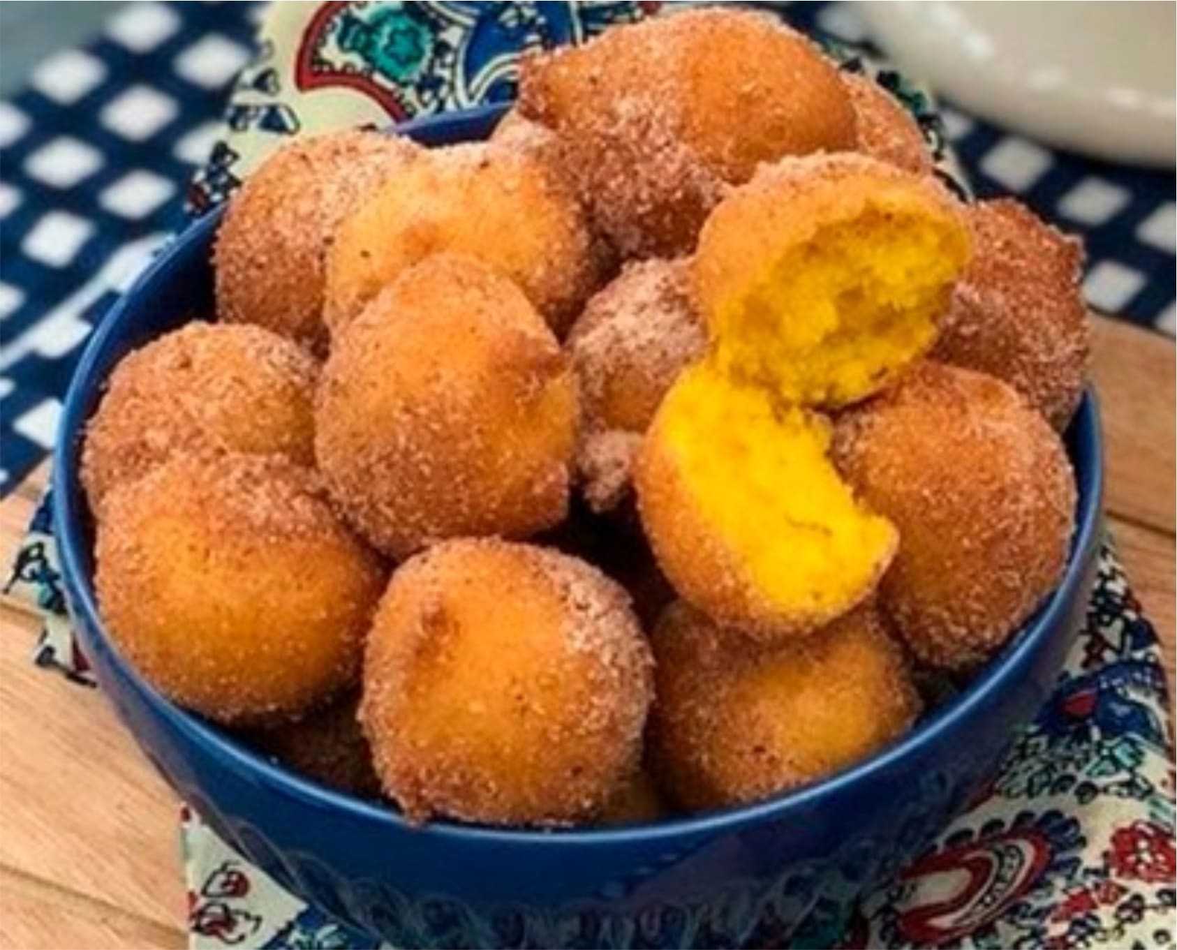 Bolinho de chuva de cenoura, uma receita deliciosa para fazer a alegria da criançada