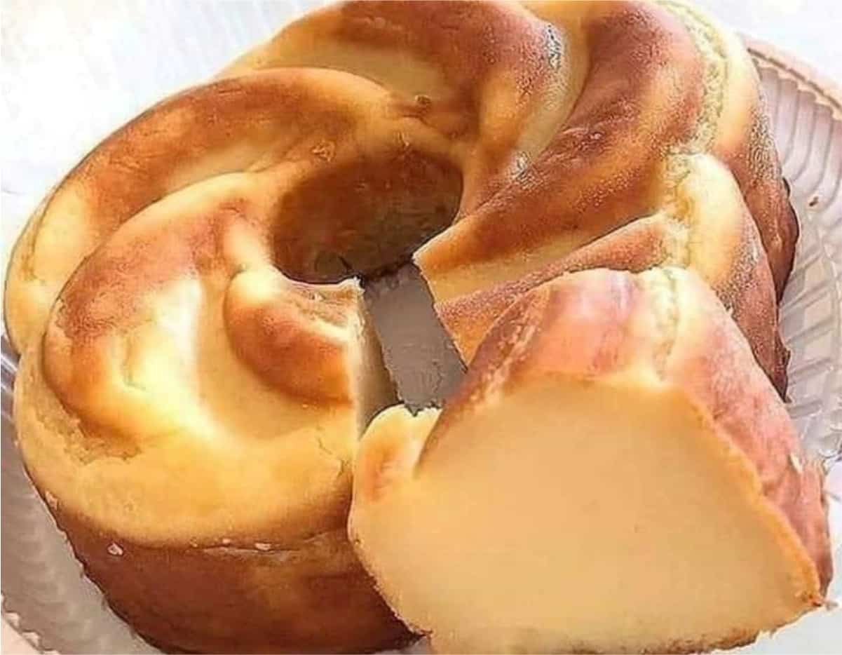 Bolo de leite condensado que é só bater tudo no liquidificador e colocar no forno