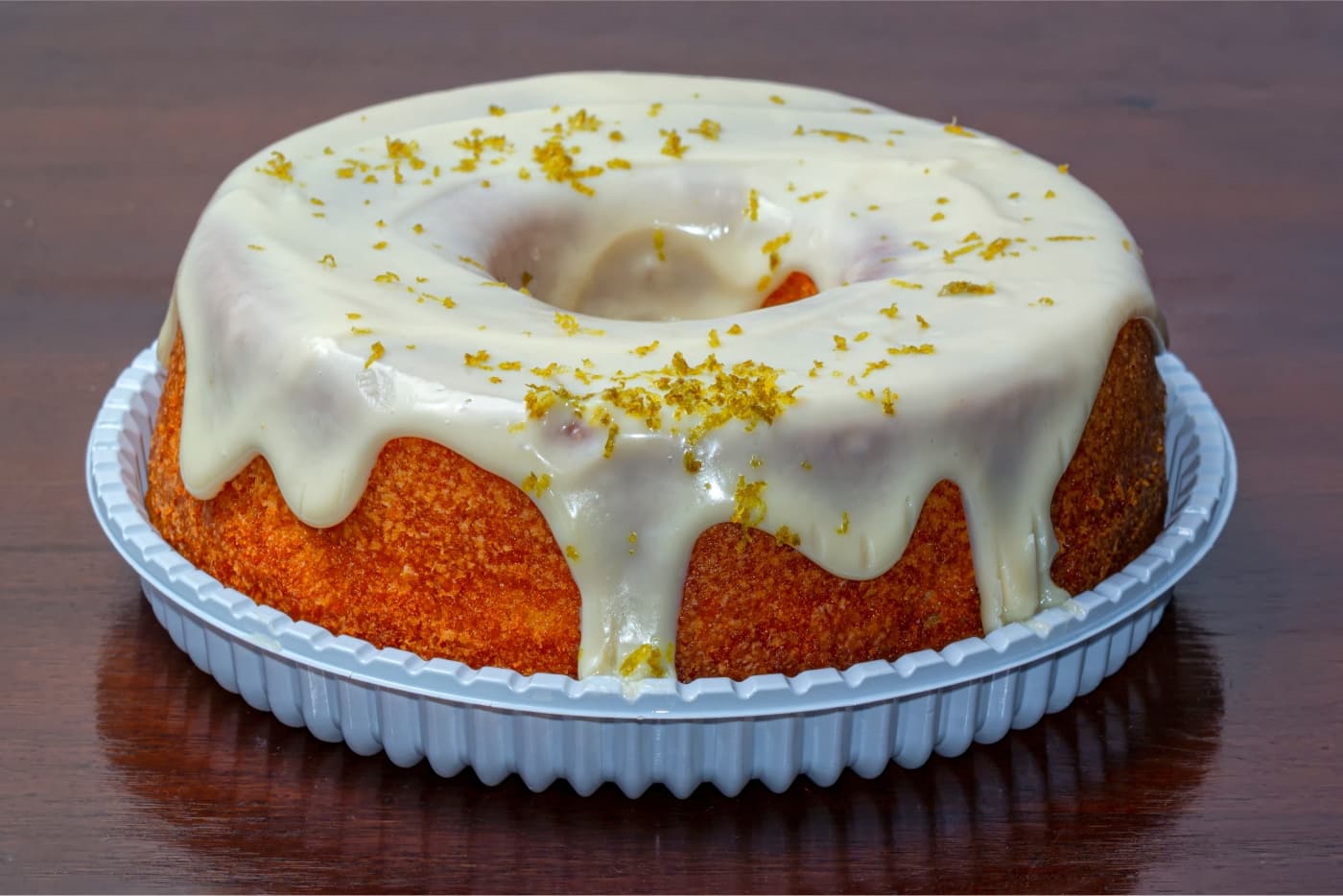 Bolo de limão com cobertura delicioso e muito fácil perfeito para seu café
