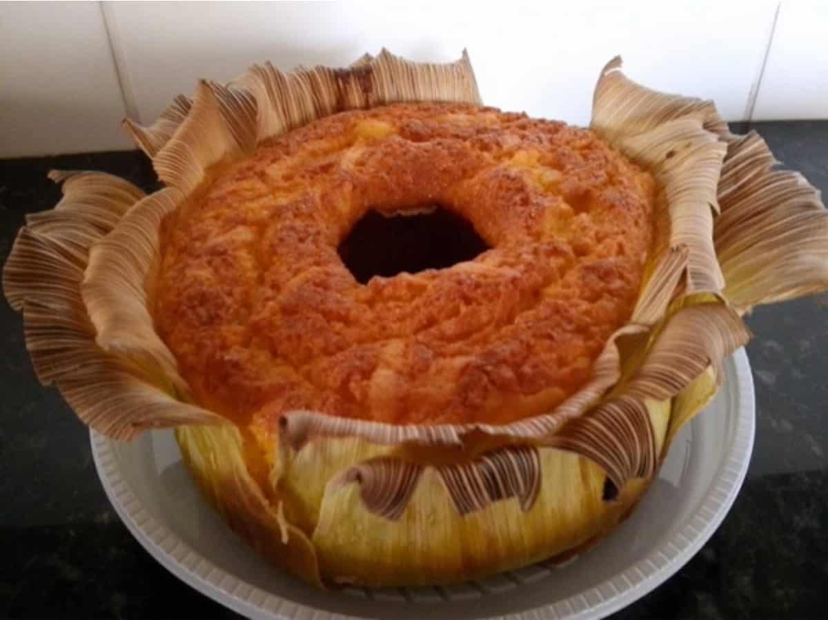 Bolo pamonha na palha