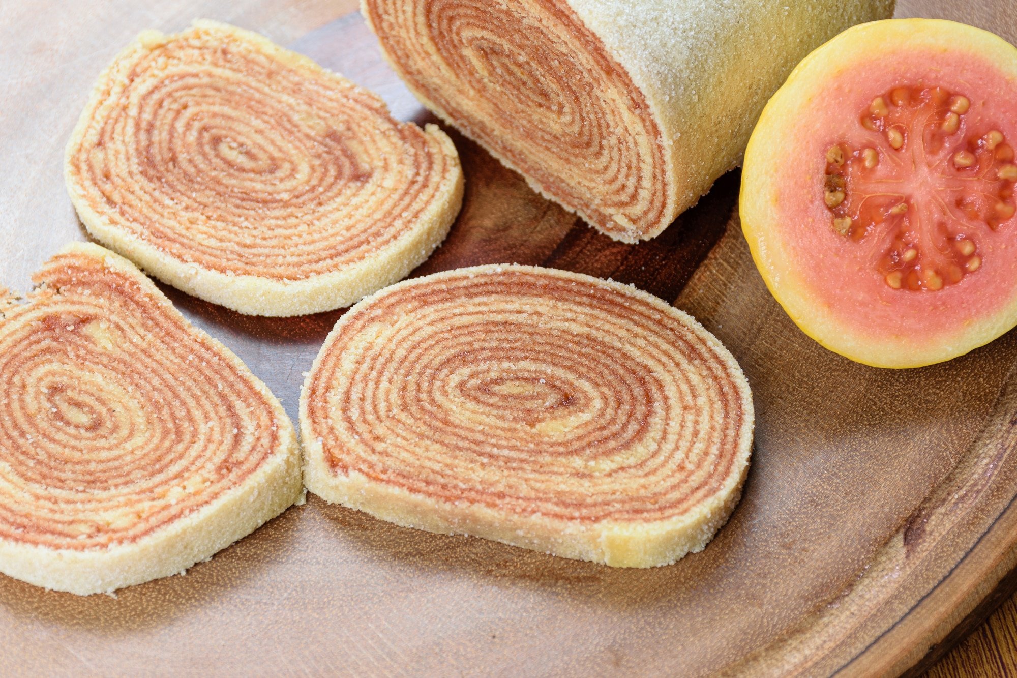 Bolo de rolo com recheio de goiabada delicioso receita original pernambucana