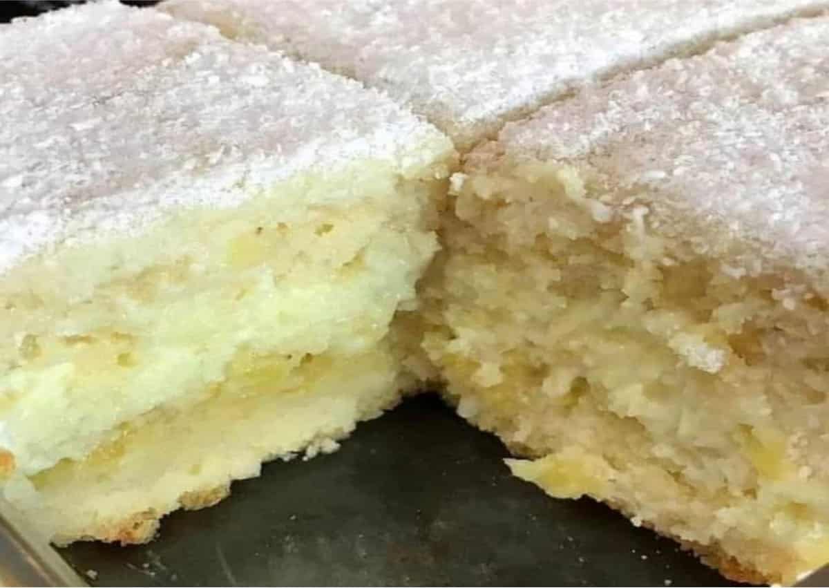 Bolo gelado de abacaxi com coco delicioso e perfeito para sua festa ou sobremesa