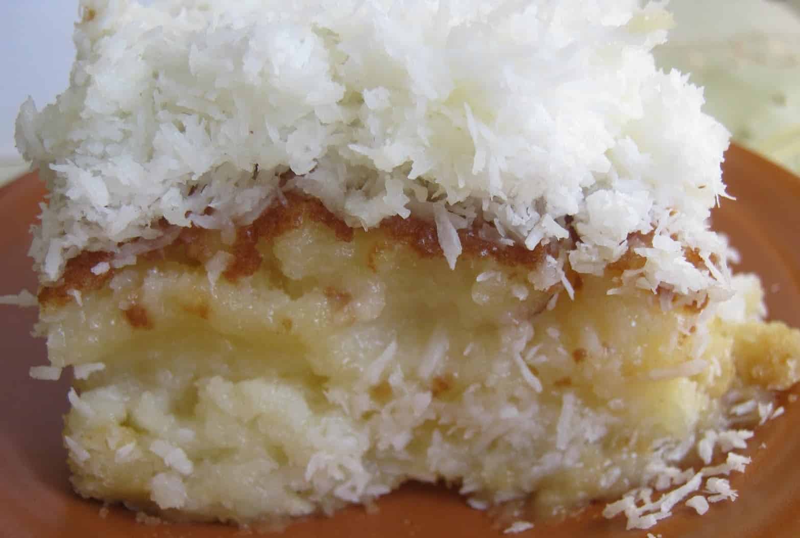Bolo gelado de coco igual mamãe fazia nos anos 80 e 90 uma delícia para fazer hoje
