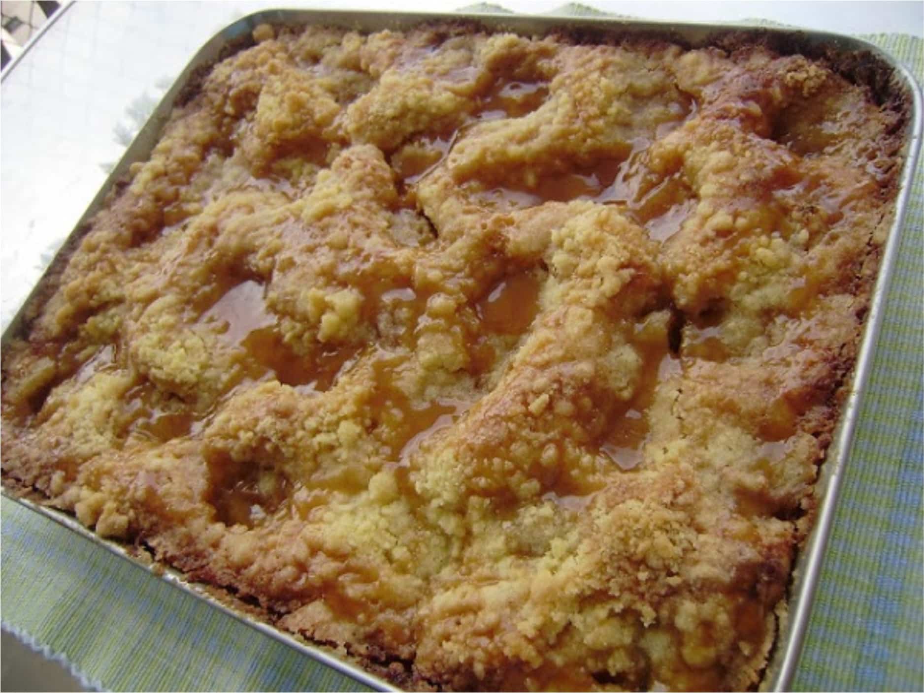Cuca de banana caramelizada, a cuca de banana que já era boa, ficou ainda melhor
