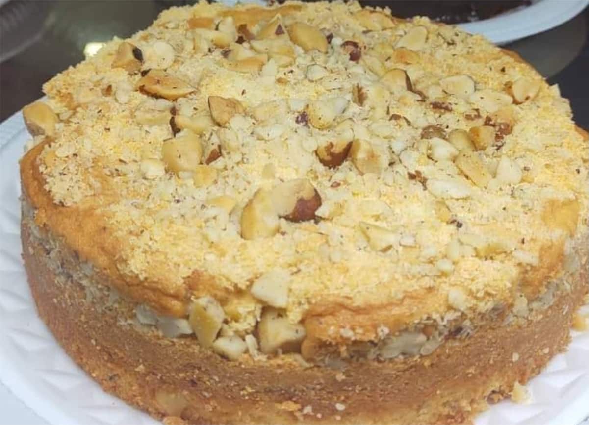 Cuca de Farofa muito fácil e saborosa perfeita para apreciar com café ou leite