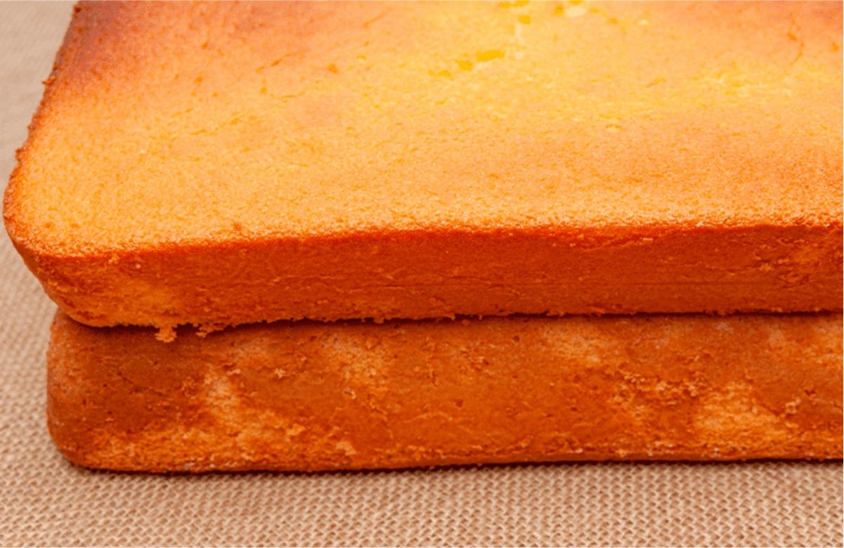 Pão de ló com 4 ingredientes que aprendi com confeiteiro famoso da tv