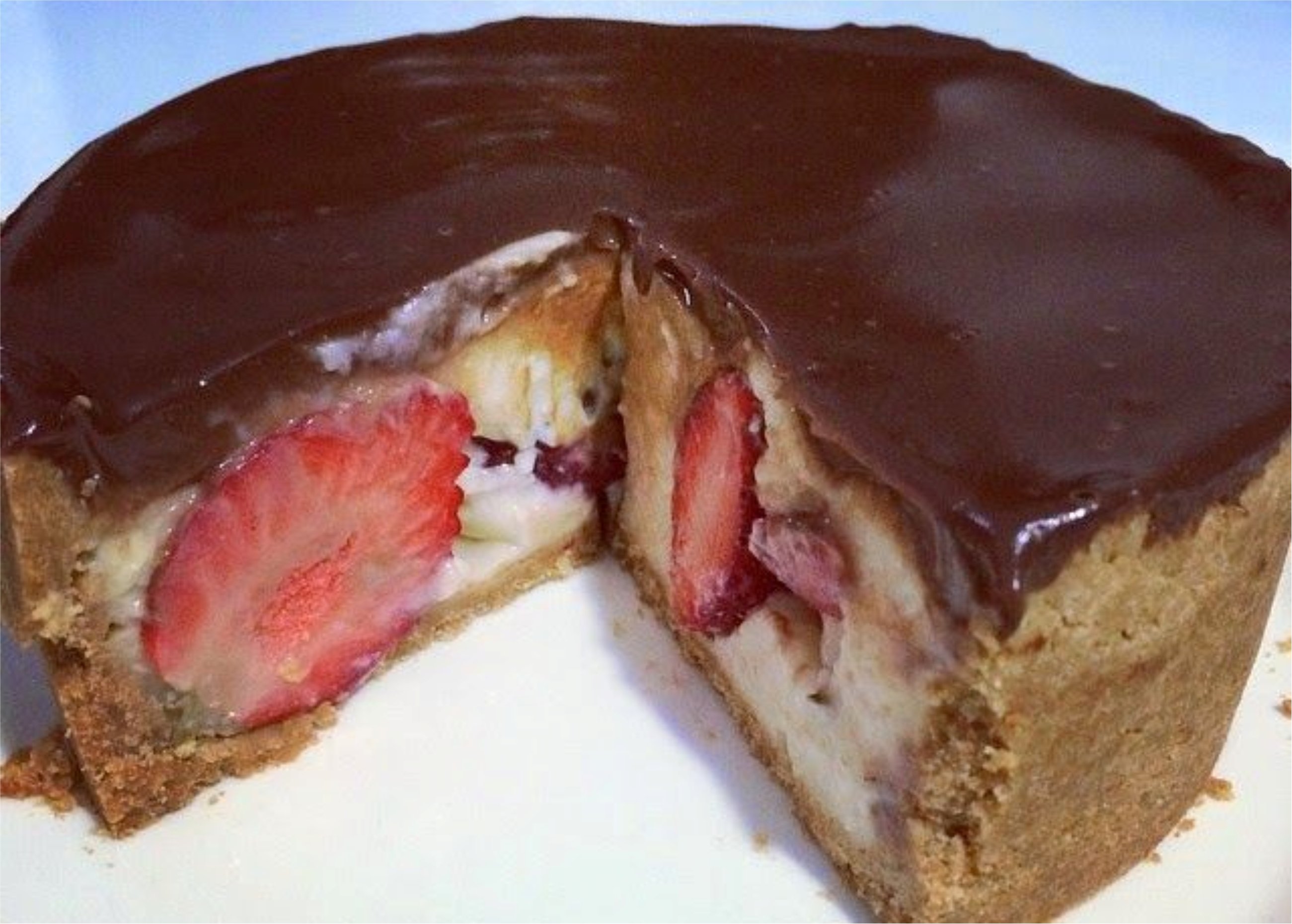 Torta sensação de morango com chocolate, a sobremesa perfeita para o dia das mães