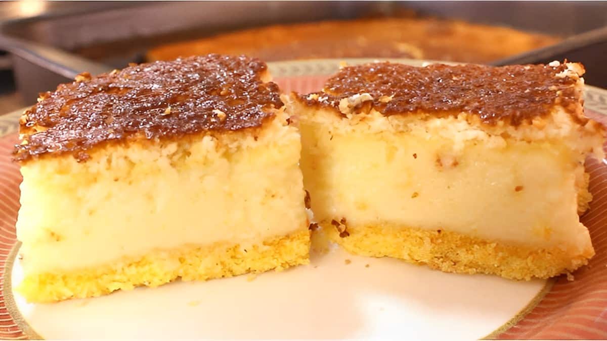 Bolo de fubá com queijo extra cremoso e muito fácil é só bater no liquidificador