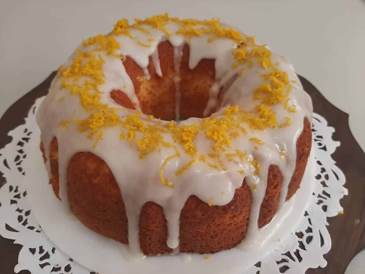 Bolo de tangerina com casca muito fofinho delicioso e com um aroma irresistível