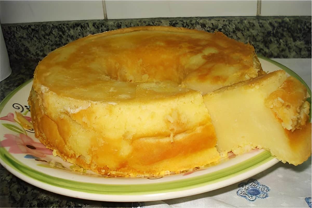 Bolo engorda marido fácil só precisar bater os ingredientes e levar para assar