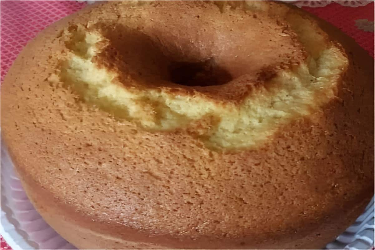 Bolo 5 copos muito fácil bata um copo de cada ingrediente no liquidificador e leve para assar