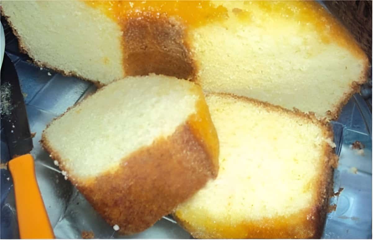 Bolo de creme de leite com manteiga um bolo perfeito para seu café ou lanche da tarde