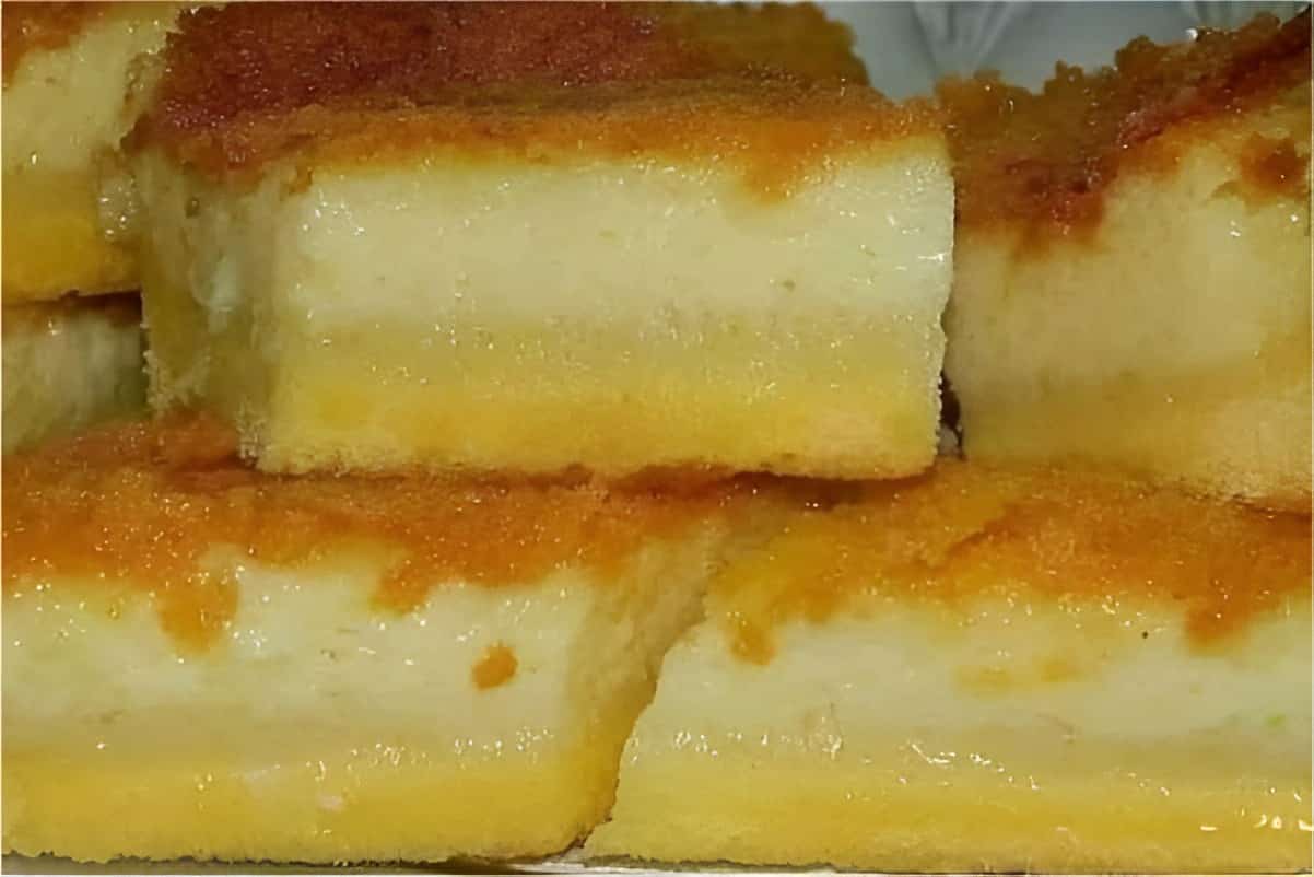 Bolo de fubá cremoso da fazenda muito fácil é só bater os ingredientes no liquidificador e assar
