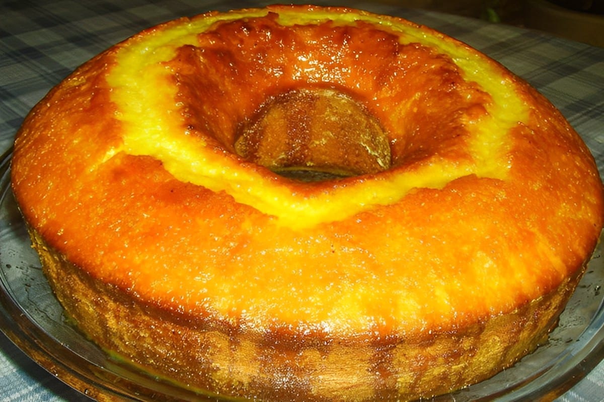 Bolo de laranja caipira bem fofinho é só bater os ingredientes no liquidificador e assar