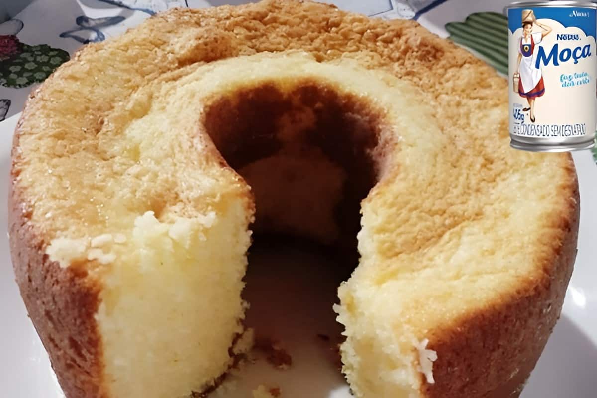 Bolo de Leite Moça com coco é delicioso parece um pudim de padaria sua família vai amar