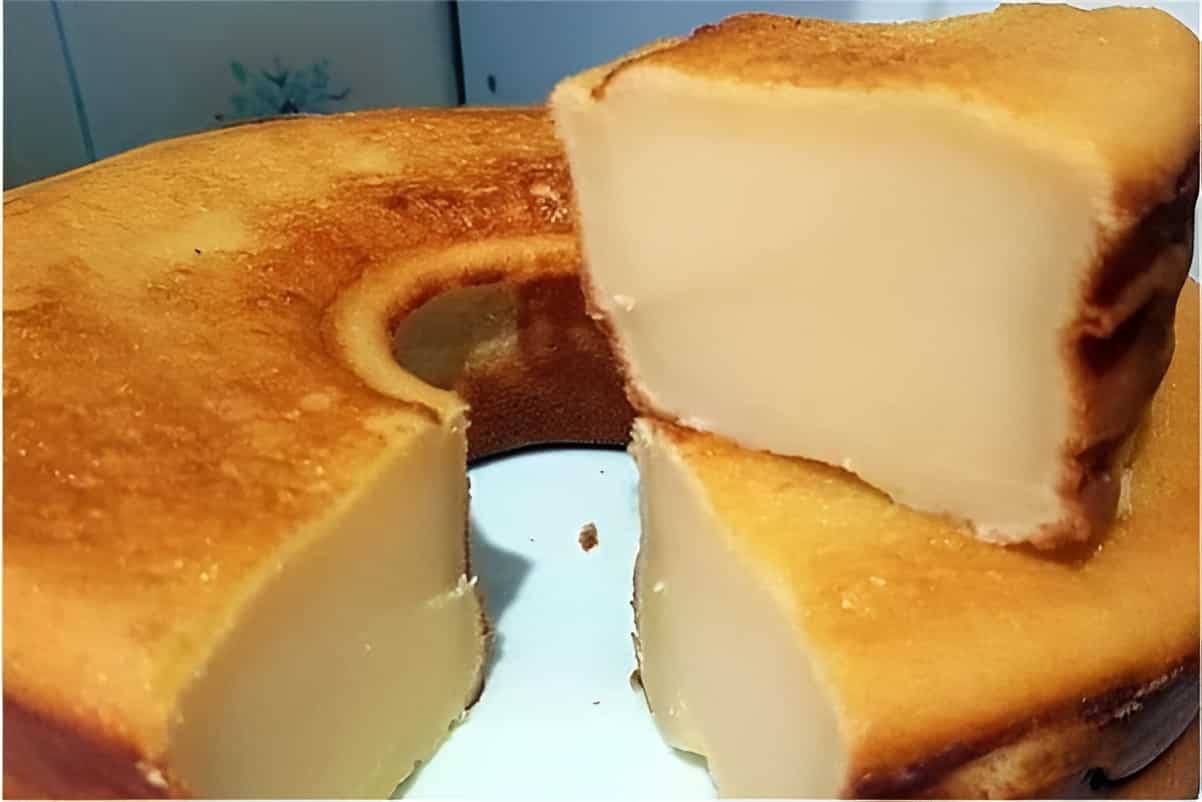Bolo engorda marido um bolo de leite condensado e leite de coco que parece um pudim