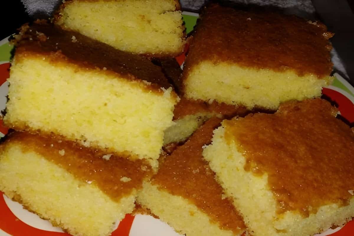 Bolo mineiro da fazenda o bolo de fubá que é servido em hotéis fazenda de todo país