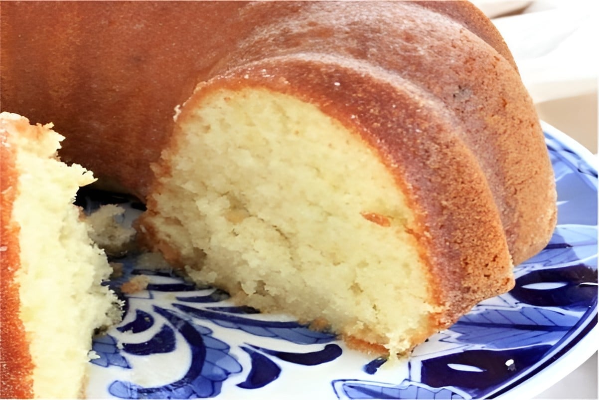 Bolo de arroz cozido um bolo fofinho e saboroso para fazer pra toda família