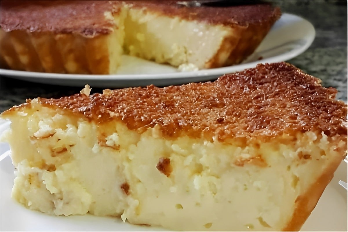 Docinho do céu um bolo de coco bem cremoso que parece pudim bem rápido de fazer