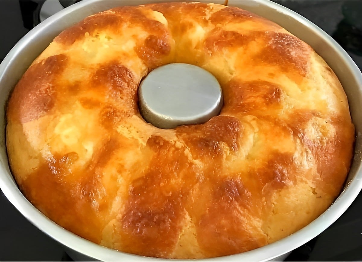 Bolo de fubá caipira delicioso e fofinho para acompanhar uma xícara de café ou chá