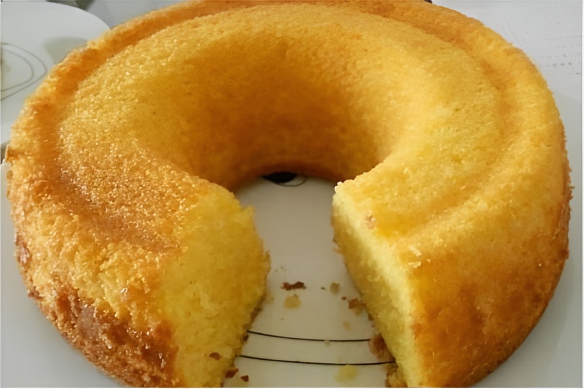 Bolo de fubá da vovó uma receitinha bem simples que é só bater os ingredientes e assar