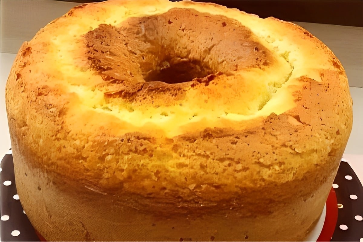Bolo simples 5 copos é só medir os ingredientes no copo bater e levar para assar